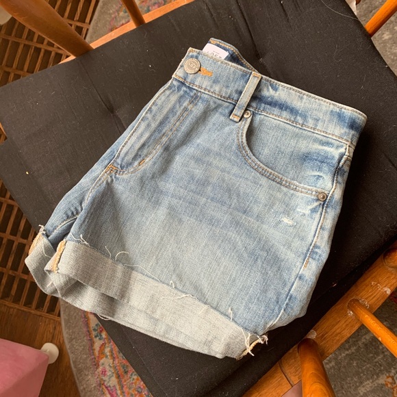 LOFT light wash distressed jean shorts - Picture 7 of 8